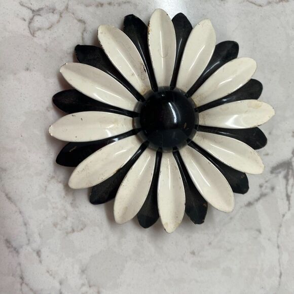 Unbranded Jewelry - Vintage Women's Jewelry Black White Enamel Decorative Sunflower Brooch‎ Pin